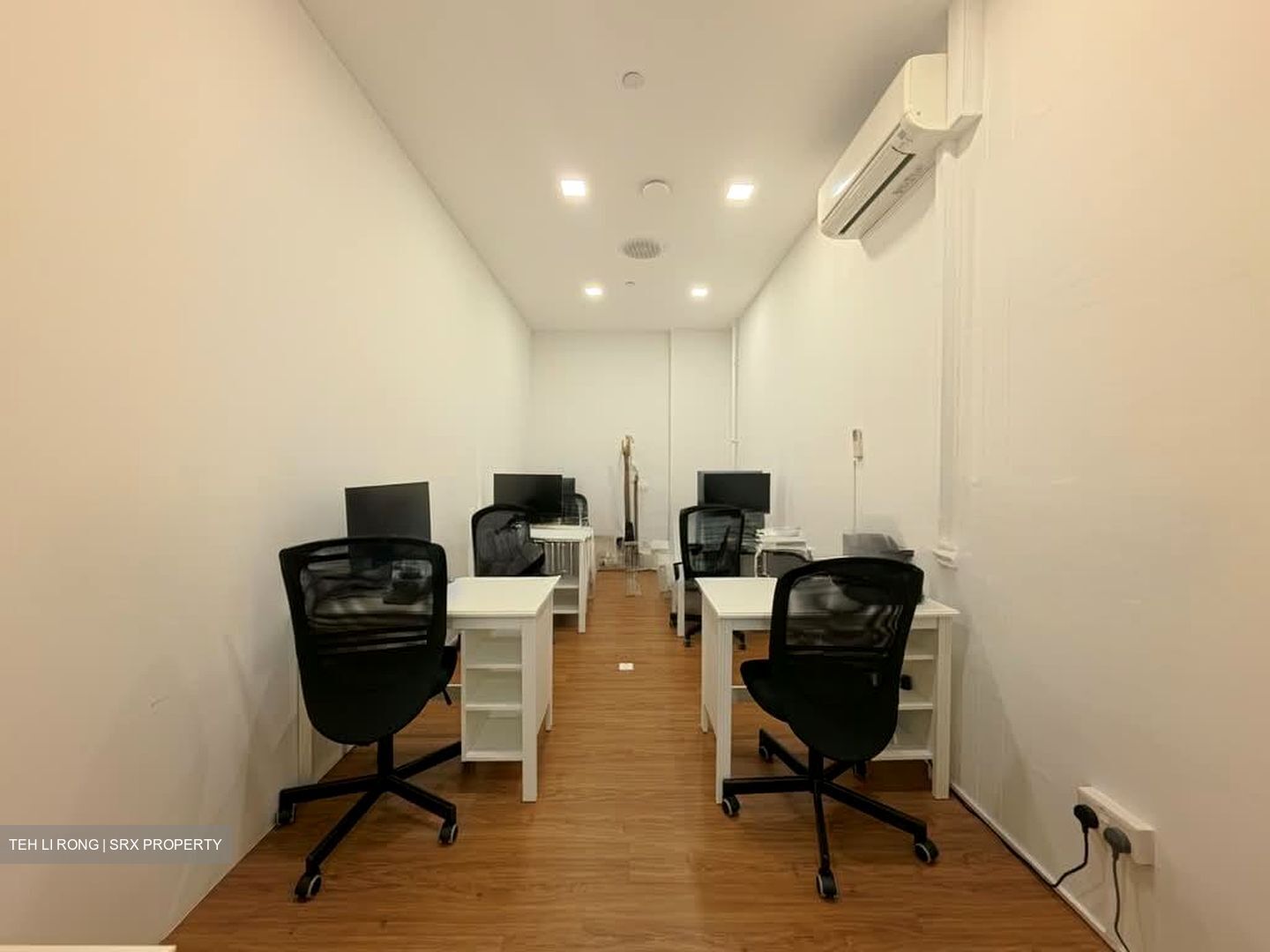 Oxley Bizhub 2 (D14), Factory #598592111